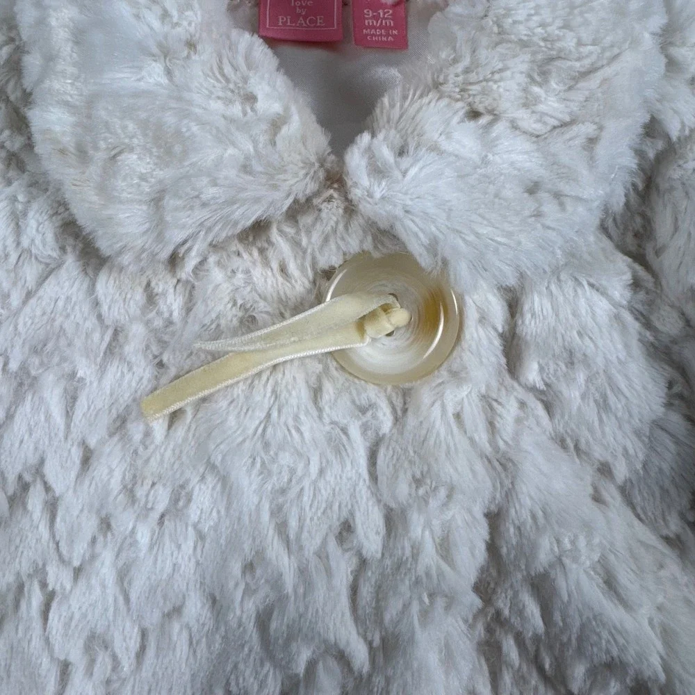 The Childrens Place Baby‎ Girls Cream Faux Fur Coat and Hat Set 9-12M Ivory 218